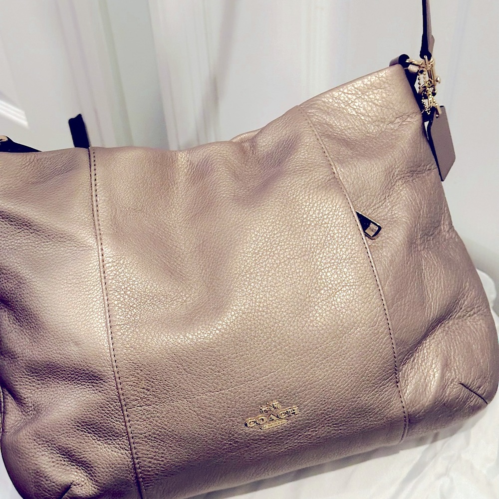 COACH Isabella Shoulder/Crossbody Bag,Pebble Leather,Light Metallic Champagne - Picture 4 of 15